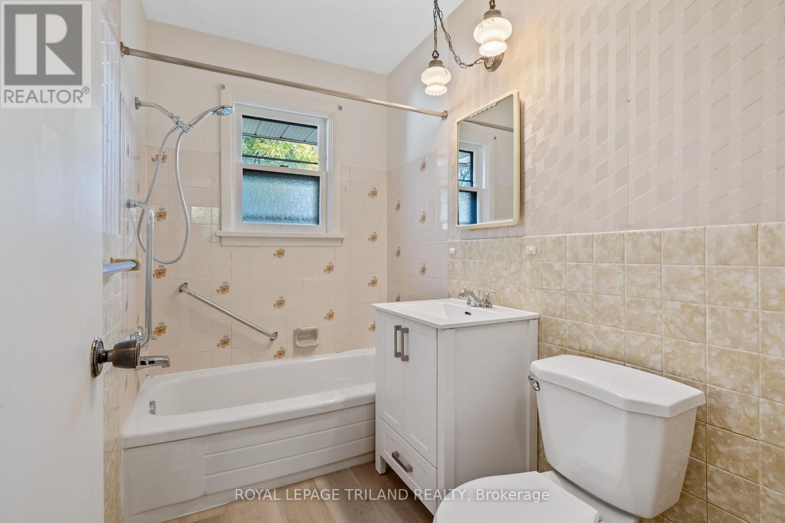 178 Kirkland Crescent, London East (East H), Ontario  N5W 5C1 - Photo 28 - X12496394