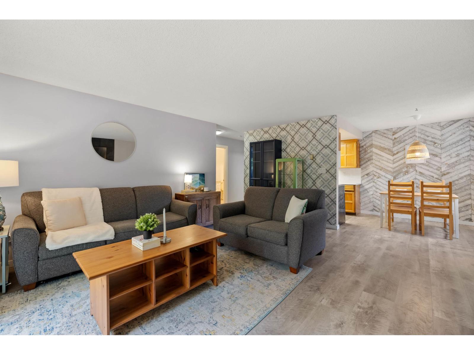 206 15010 Roper Avenue, White Rock, British Columbia  V4B 5A9 - Photo 7 - R3062414