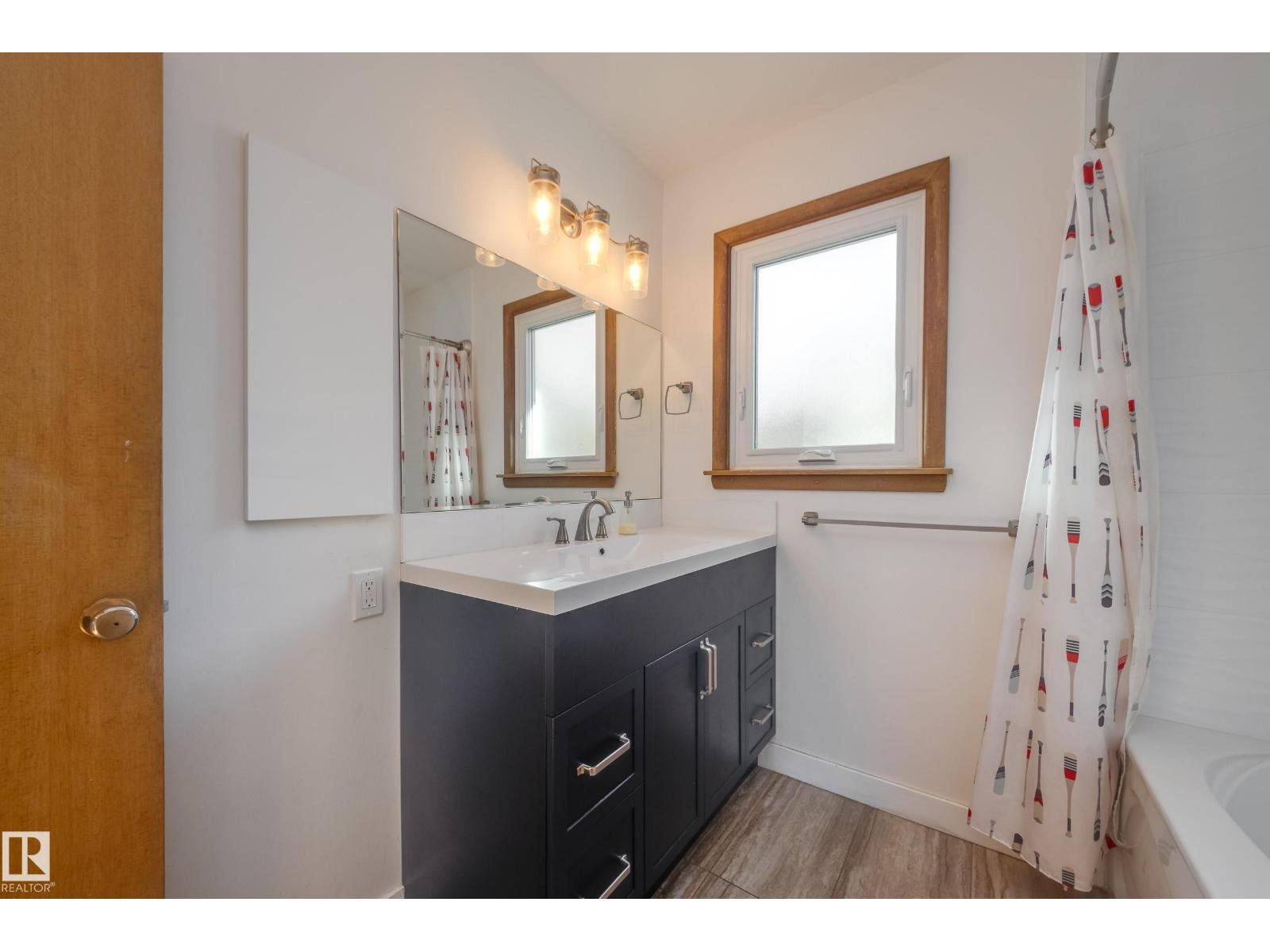 9651 66 Av Nw, Edmonton, Alberta  T6E 0M2 - Photo 20 - E4464206