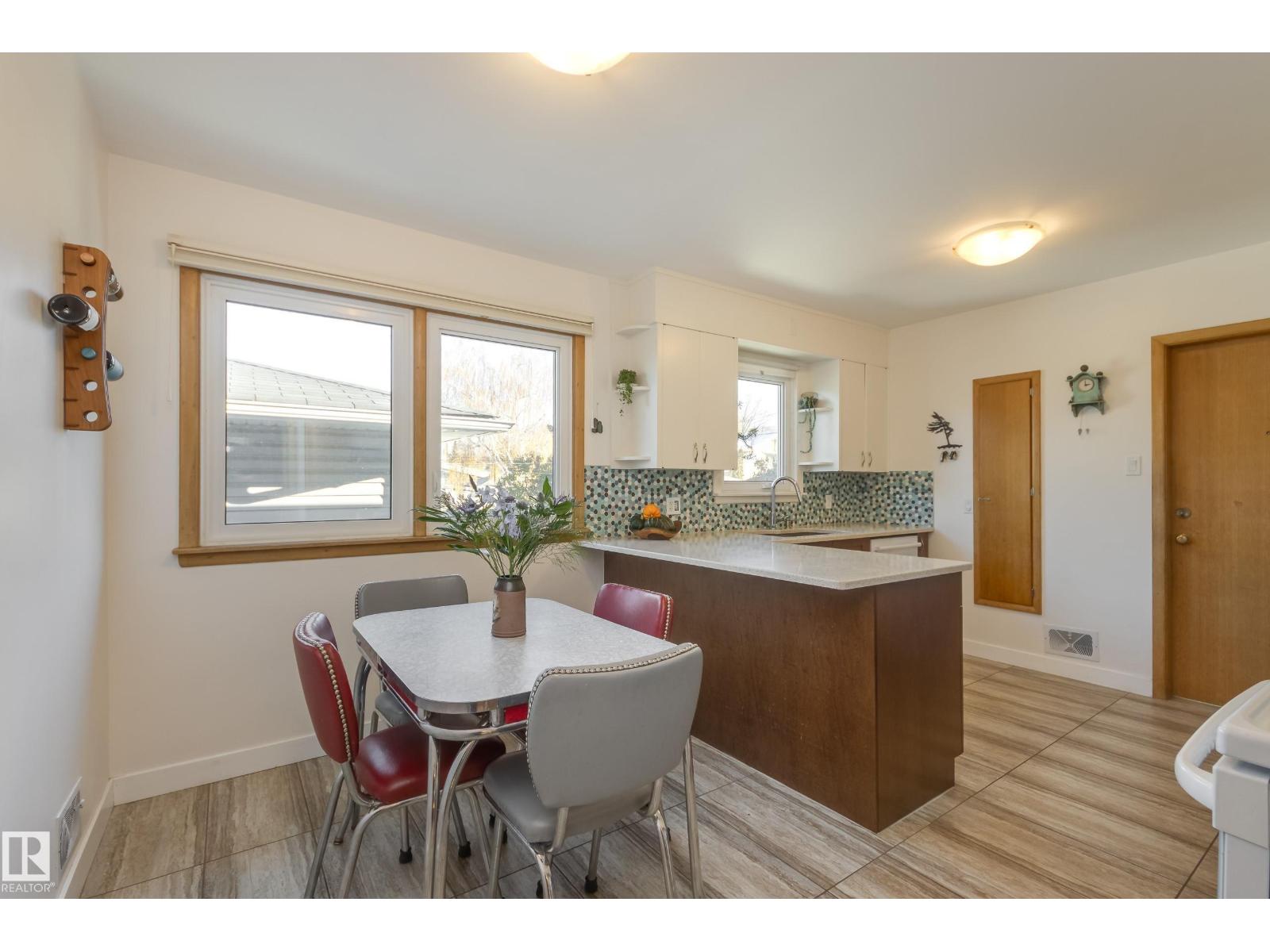 9651 66 Av Nw, Edmonton, Alberta  T6E 0M2 - Photo 7 - E4464206