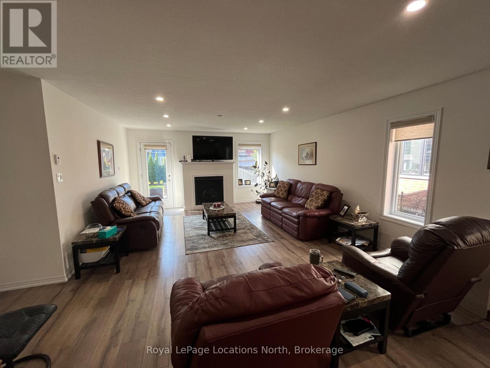 66 Hughes Street, Collingwood, Ontario  L9Y 0W7 - Photo 4 - S12496410