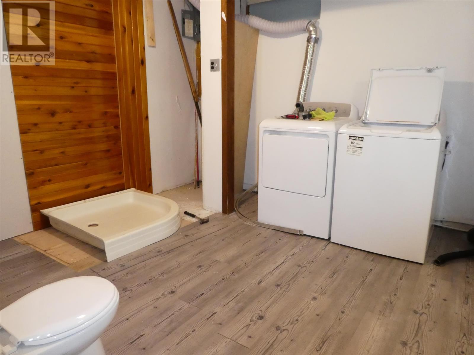 150 Dieppe Rd, Longlac, Ontario  P0T 2A0 - Photo 24 - TB250764