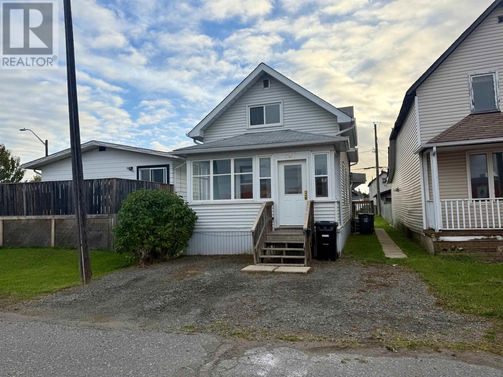 832 McLaughlin Street, Thunder Bay, Ontario