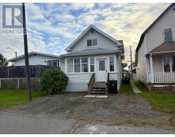 832 McLaughlin Street, Thunder Bay, Ontario