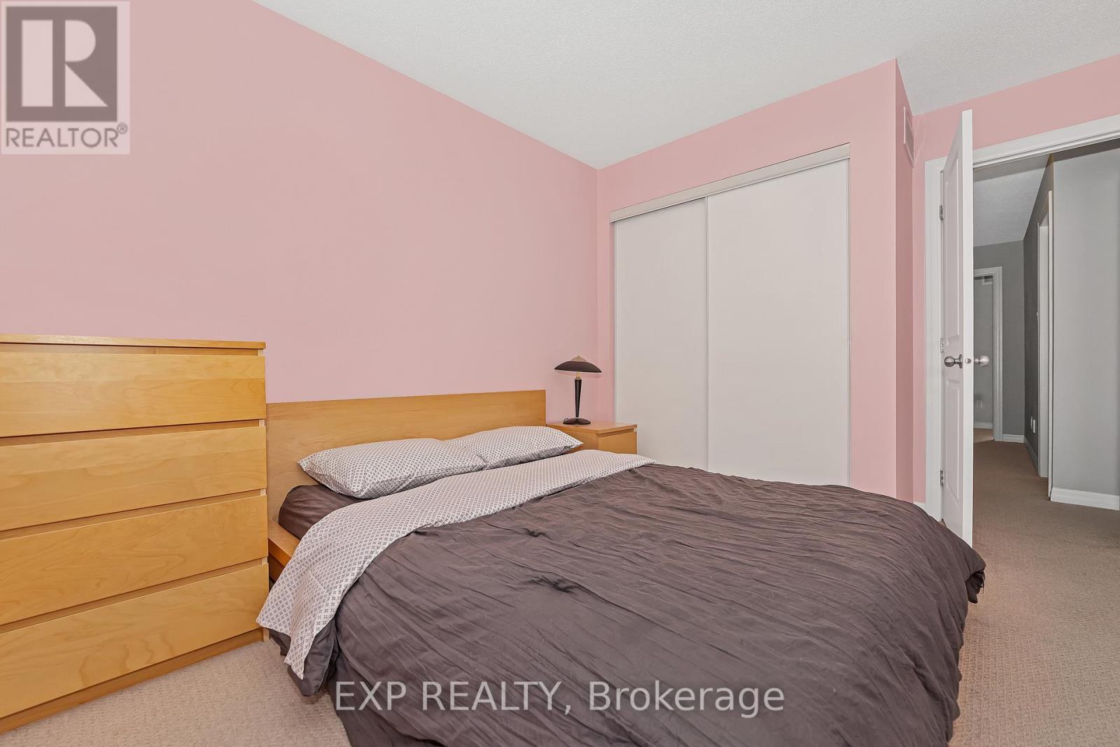 503 Knotridge Street N, Ottawa, Ontario  K1W 0A8 - Photo 24 - X12496310