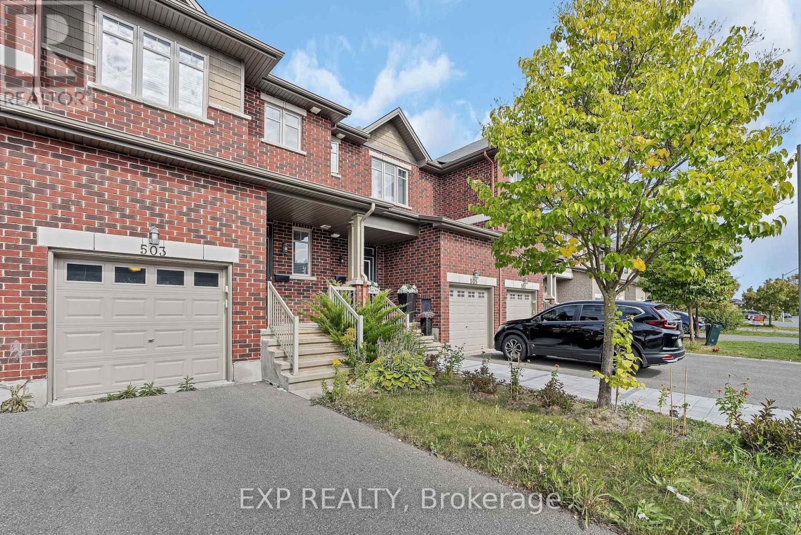 503 Knotridge Street N, Ottawa, Ontario  K1W 0A8 - Photo 3 - X12496310