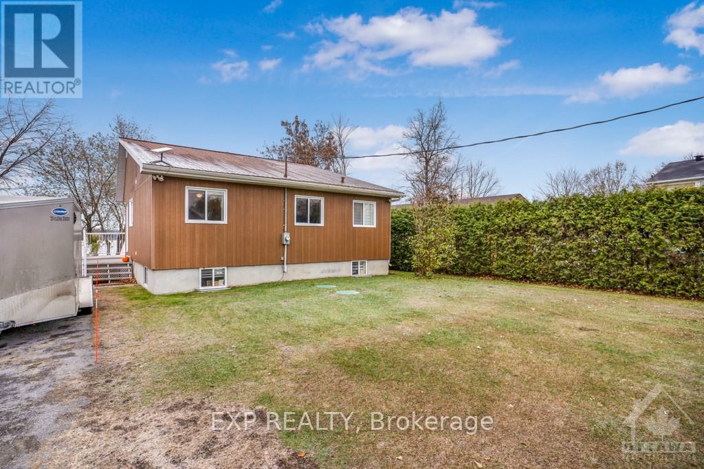 101 Ladouceur Street, Champlain, Ontario  K0B 1J0 - Photo 4 - X12496316