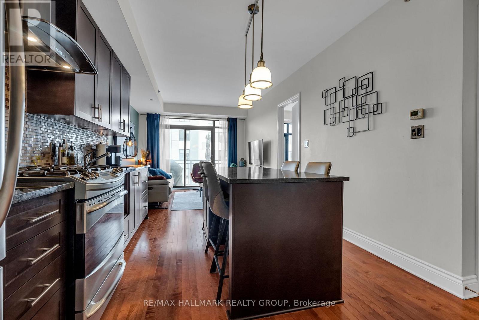 311 - 808 Bronson Avenue, Ottawa, Ontario  K1S 5A4 - Photo 10 - X12496348