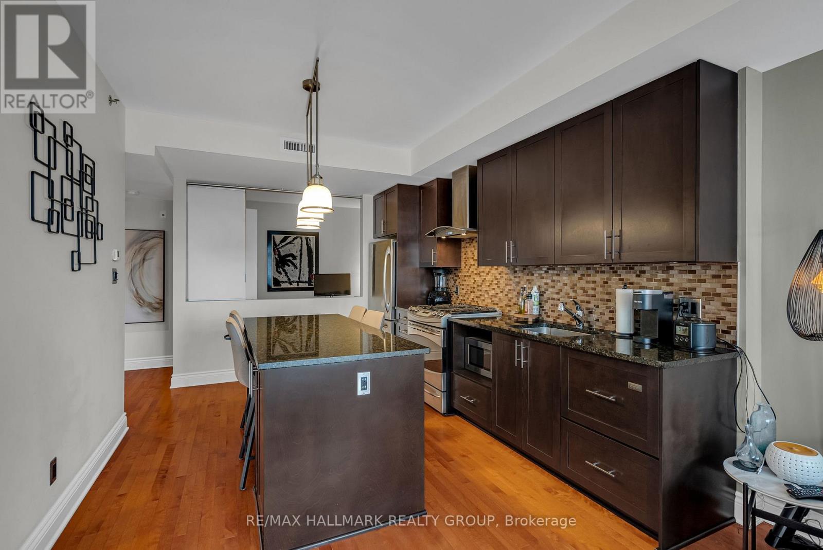 311 - 808 Bronson Avenue, Ottawa, Ontario  K1S 5A4 - Photo 7 - X12496348