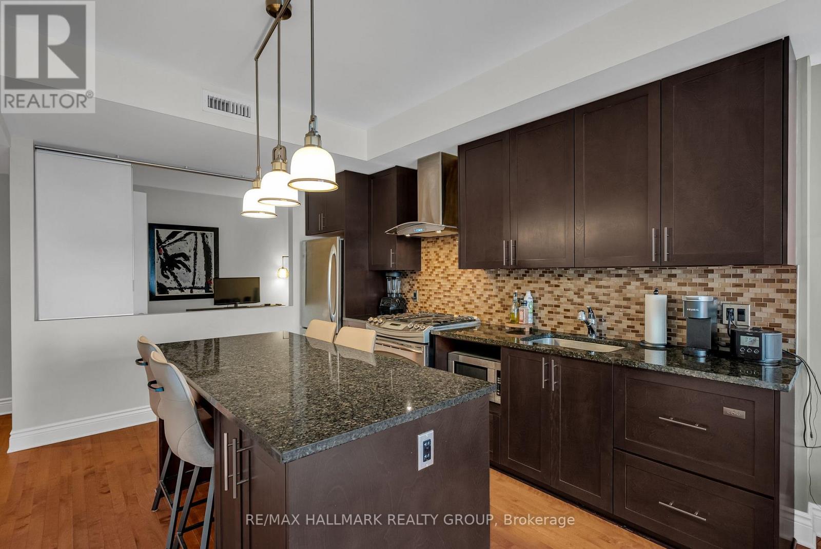 311 - 808 Bronson Avenue, Ottawa, Ontario  K1S 5A4 - Photo 8 - X12496348