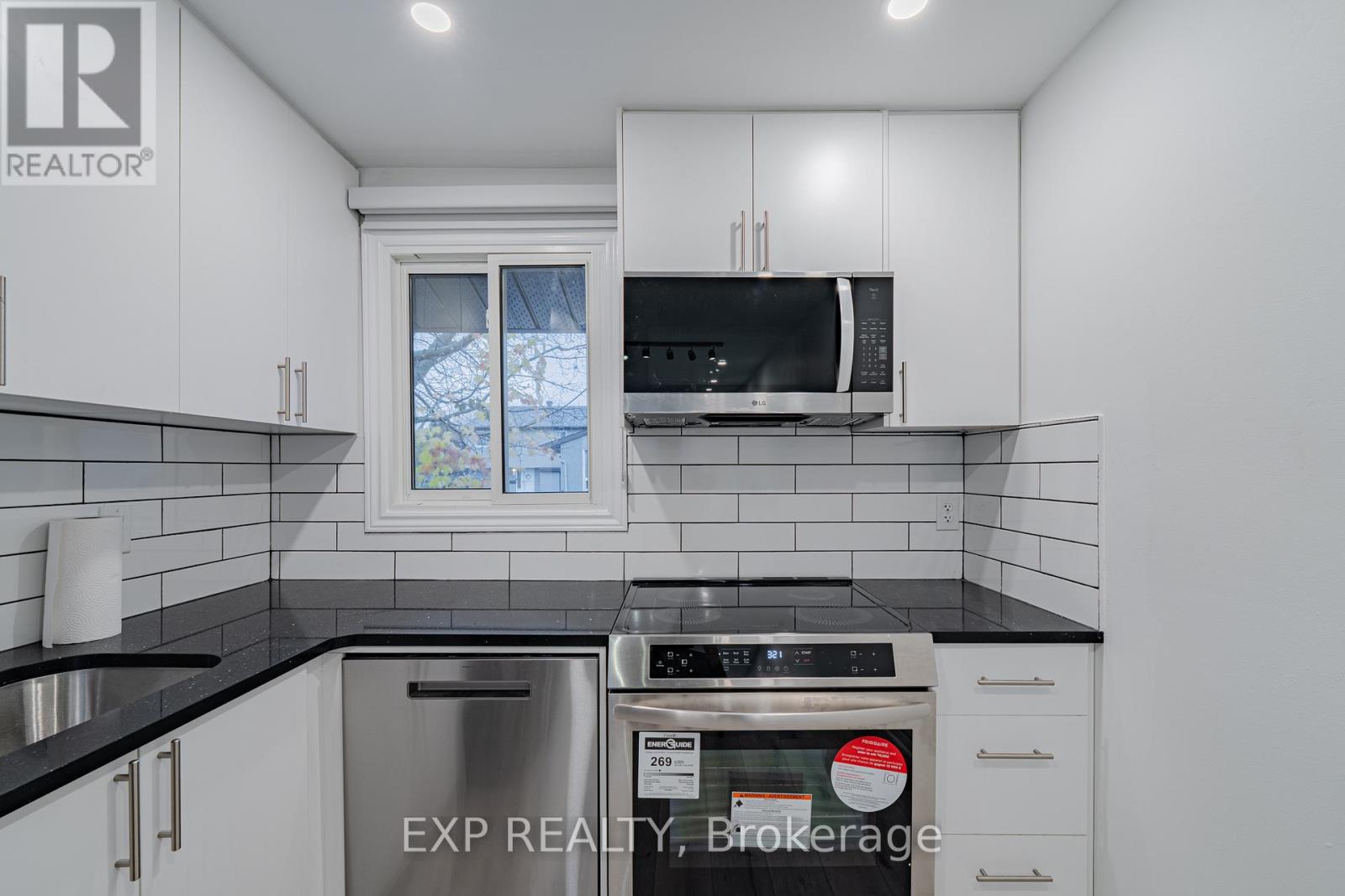 268 Woodfield Drive, Ottawa, Ontario  K2G 4P2 - Photo 19 - X12496390