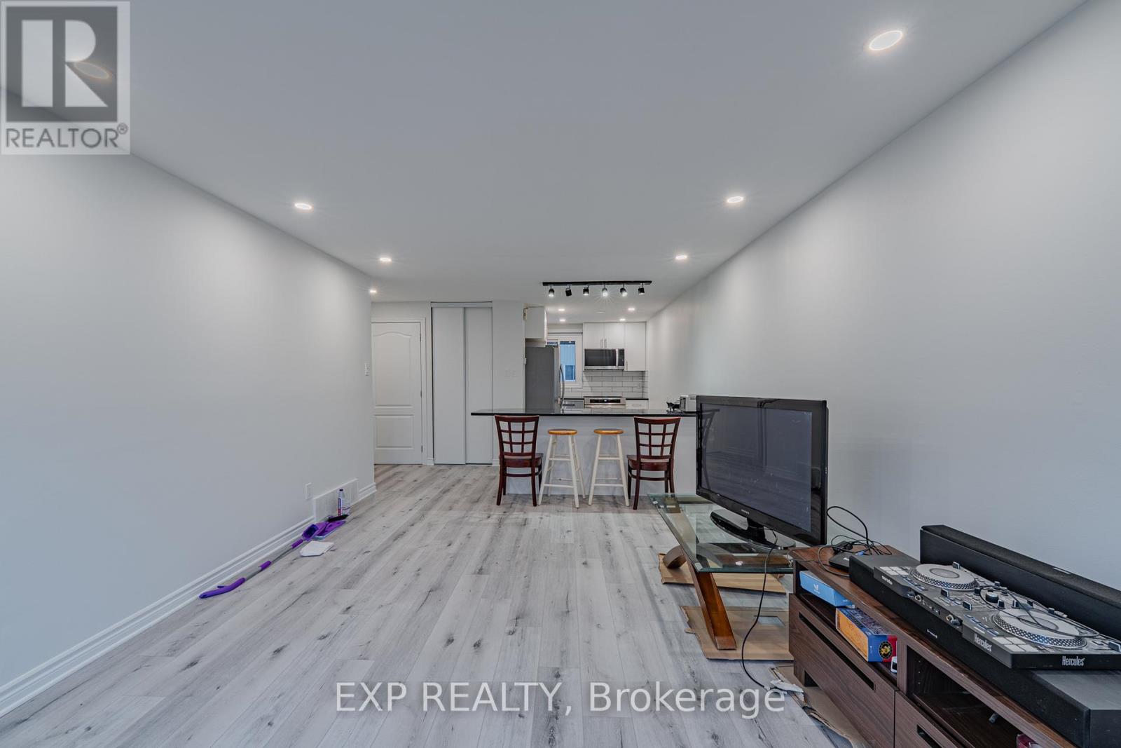 268 Woodfield Drive, Ottawa, Ontario  K2G 4P2 - Photo 21 - X12496390