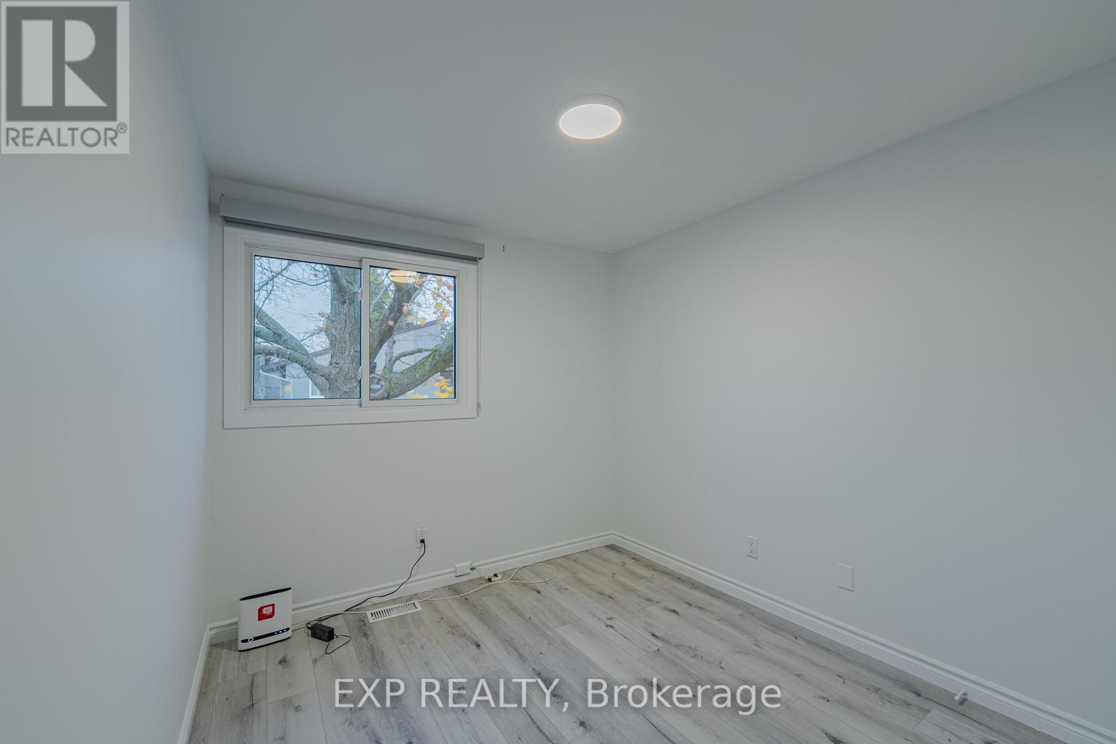 268 Woodfield Drive, Ottawa, Ontario  K2G 4P2 - Photo 29 - X12496390