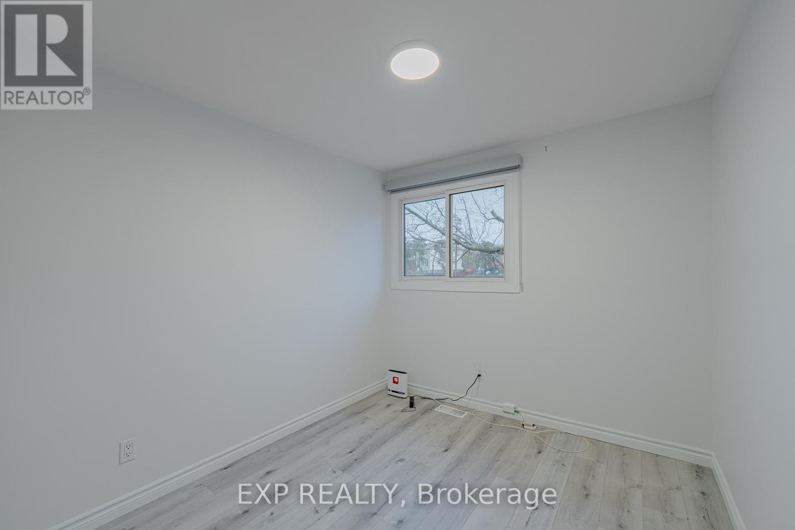 268 Woodfield Drive, Ottawa, Ontario  K2G 4P2 - Photo 30 - X12496390