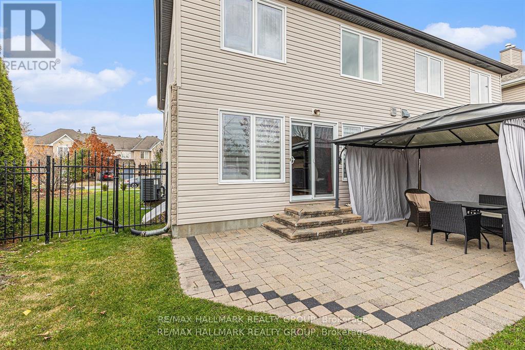 4220 Kelly Farm Drive, Ottawa, Ontario  K1T 0A5 - Photo 15 - X12496438