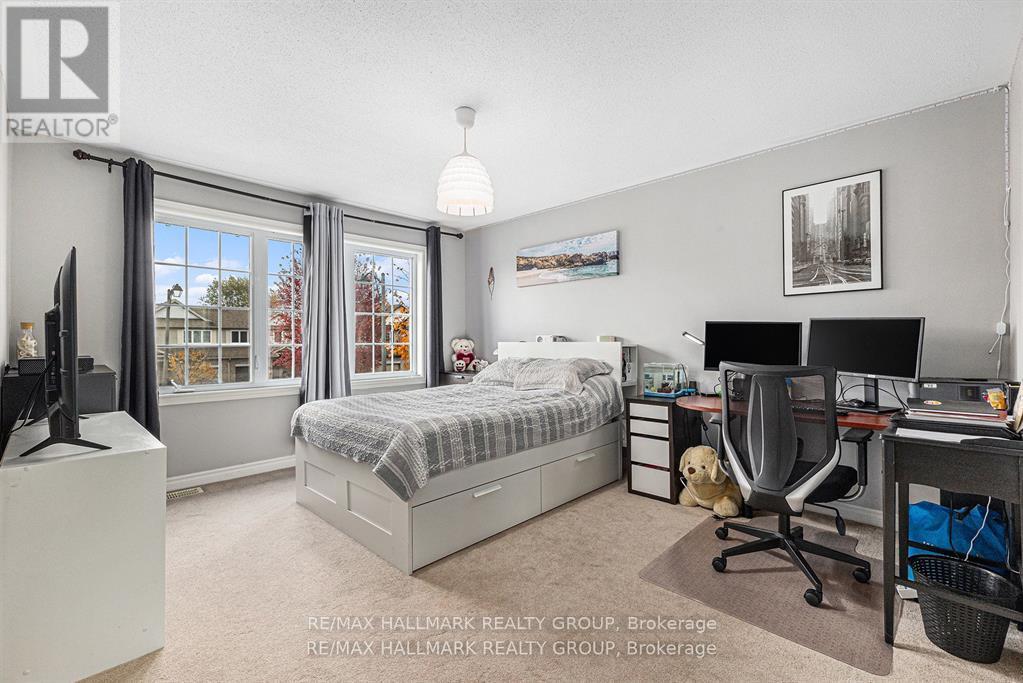 4220 Kelly Farm Drive, Ottawa, Ontario  K1T 0A5 - Photo 19 - X12496438