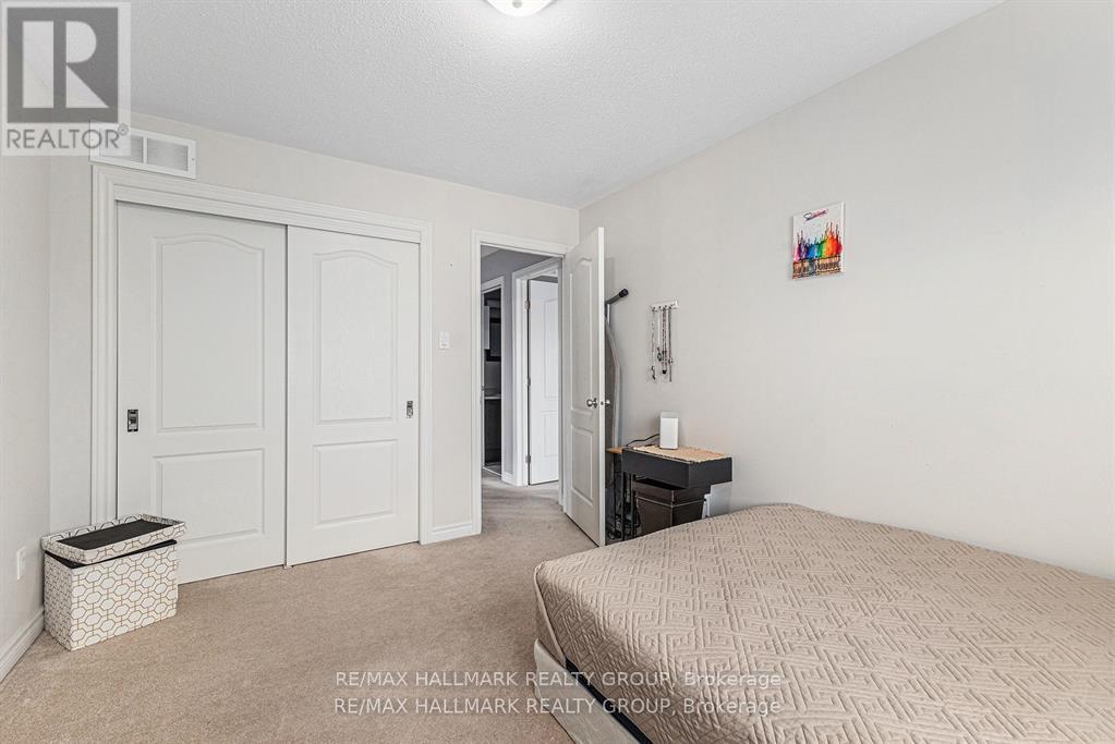 4220 Kelly Farm Drive, Ottawa, Ontario  K1T 0A5 - Photo 24 - X12496438