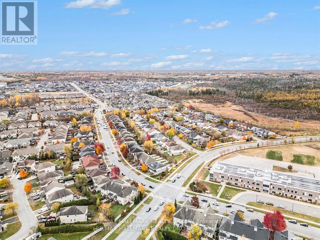 4220 Kelly Farm Drive, Ottawa, Ontario  K1T 0A5 - Photo 34 - X12496438