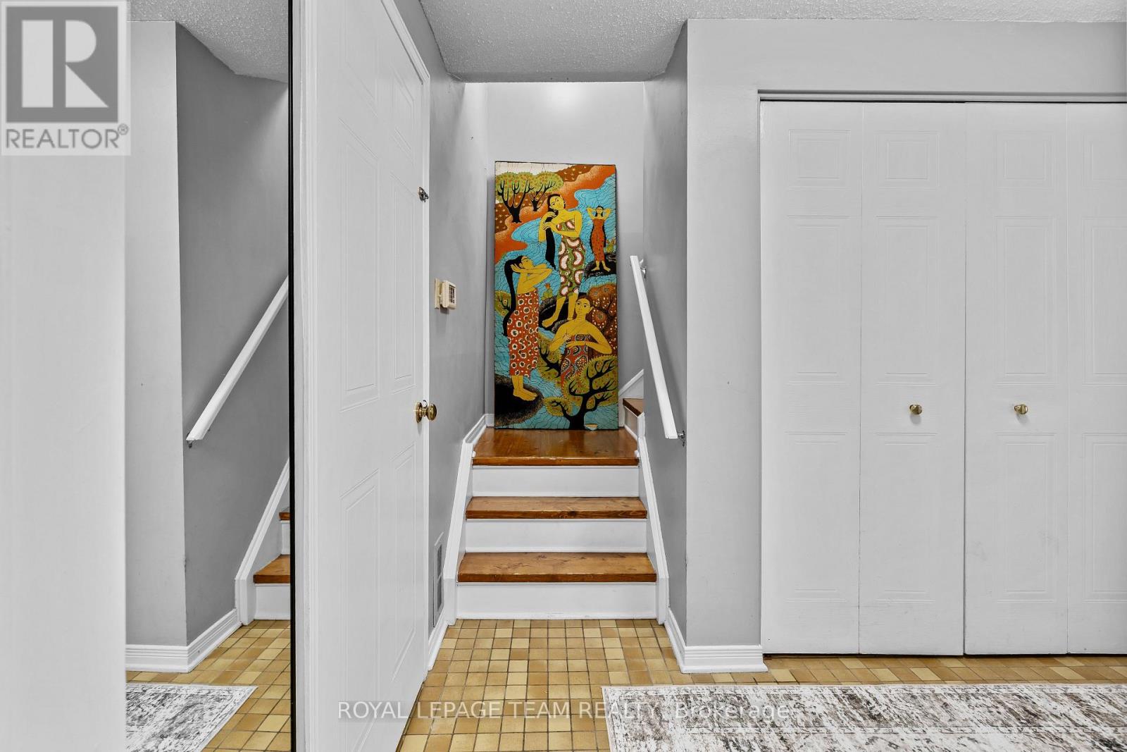 1120 Chimney Hill Way, Ottawa, Ontario  K1J 8Z6 - Photo 25 - X12496490