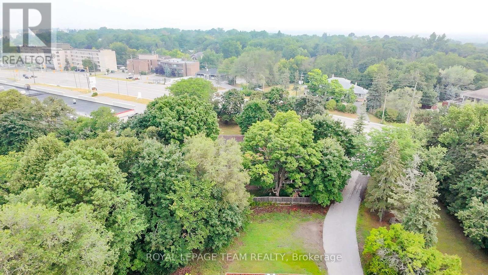 1120 Chimney Hill Way, Ottawa, Ontario  K1J 8Z6 - Photo 32 - X12496490