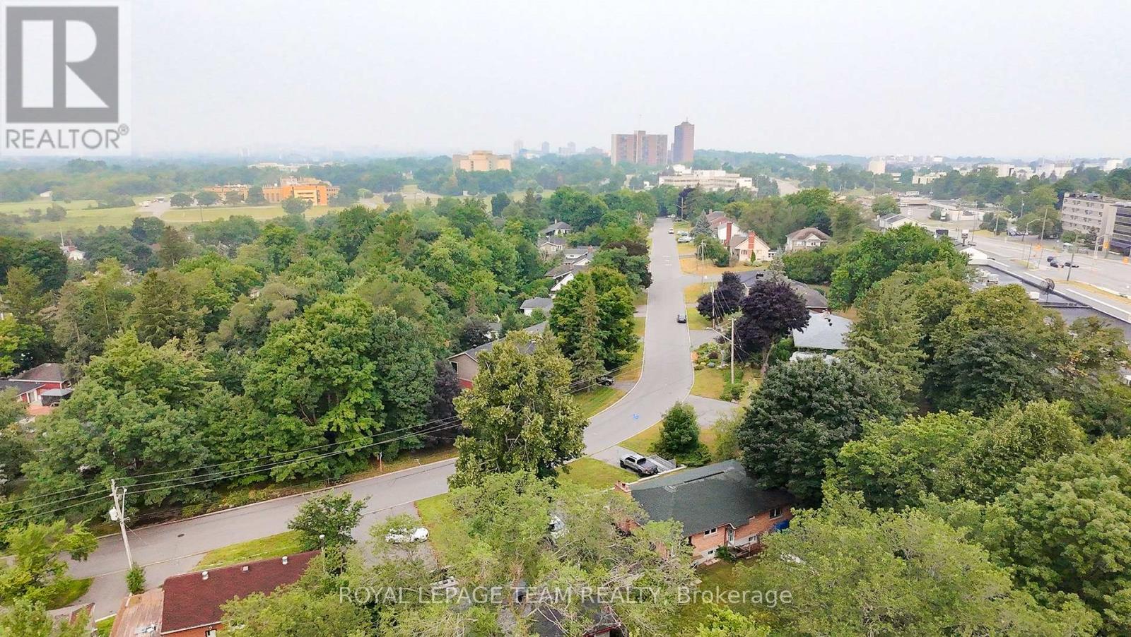 1120 Chimney Hill Way, Ottawa, Ontario  K1J 8Z6 - Photo 33 - X12496490