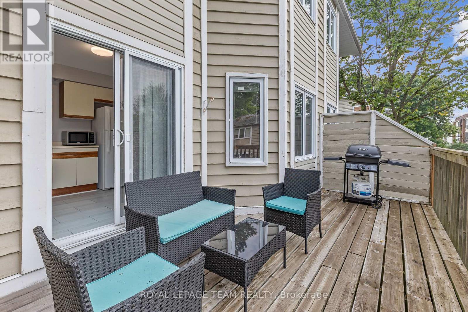 1120 Chimney Hill Way, Ottawa, Ontario  K1J 8Z6 - Photo 5 - X12496490