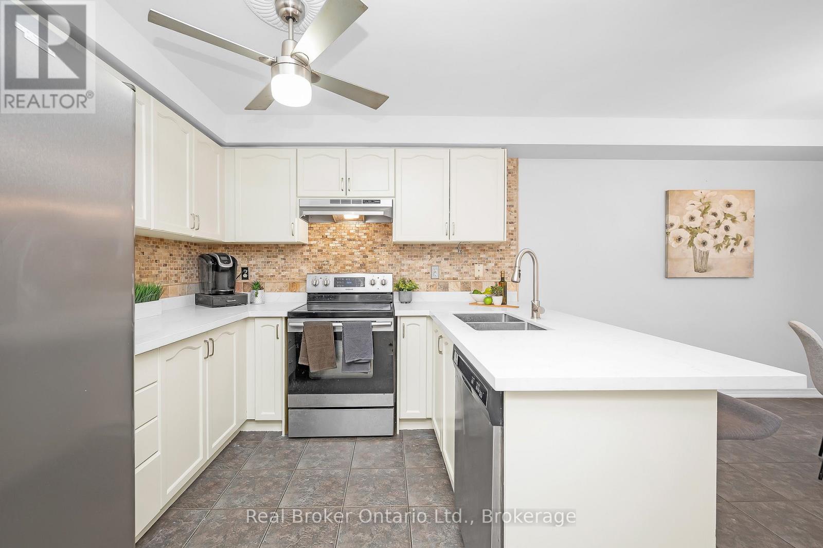 248 Hawkview Boulevard, Vaughan, Ontario  L4H 2G6 - Photo 14 - N12496324