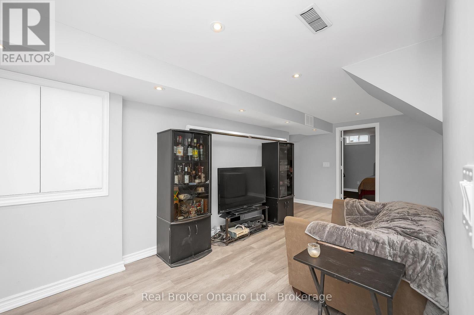 248 Hawkview Boulevard, Vaughan, Ontario  L4H 2G6 - Photo 22 - N12496324