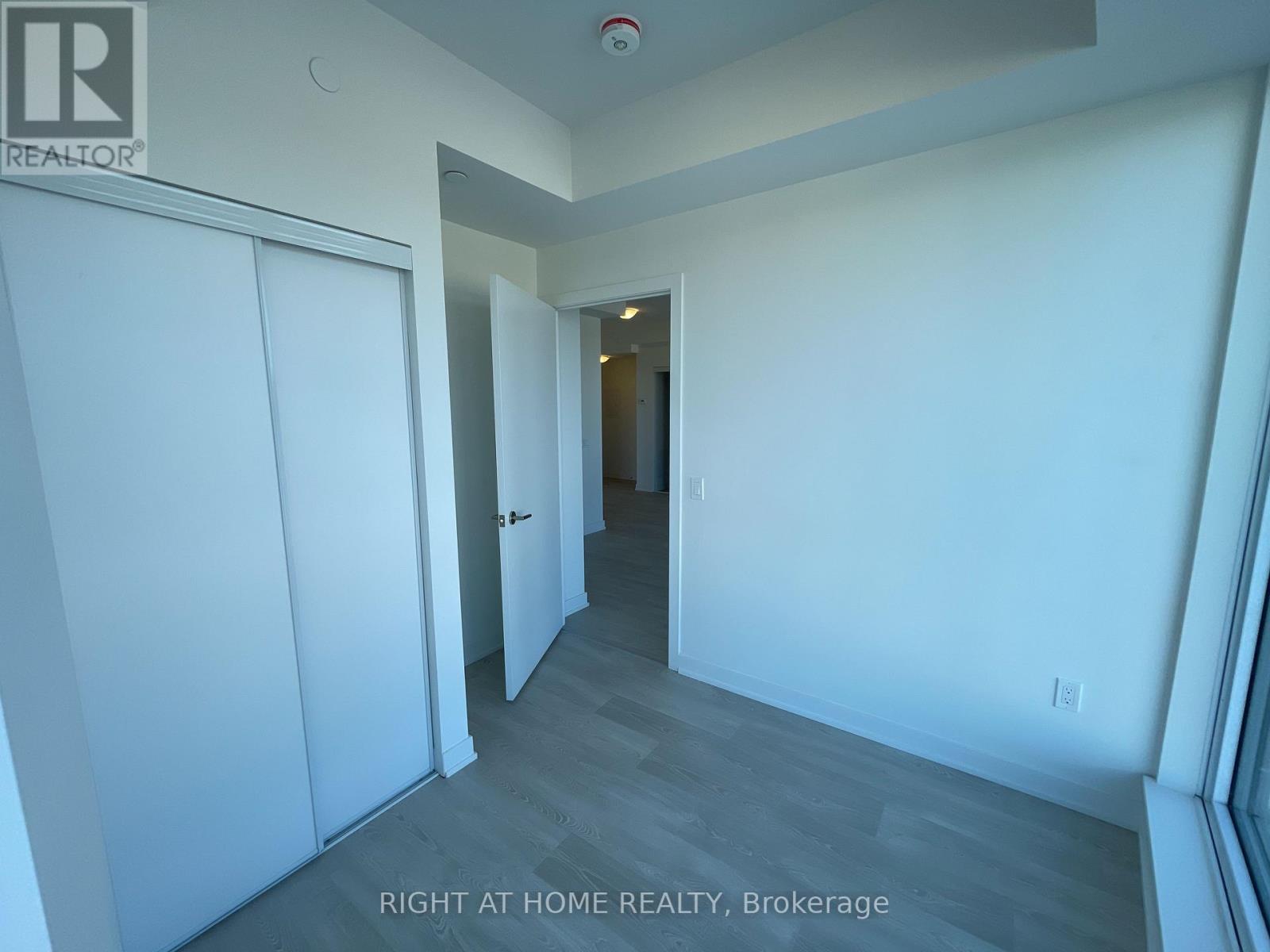 323 - 1 Kyle Lowry Road, Toronto, Ontario  M3C 1H7 - Photo 17 - C12496164