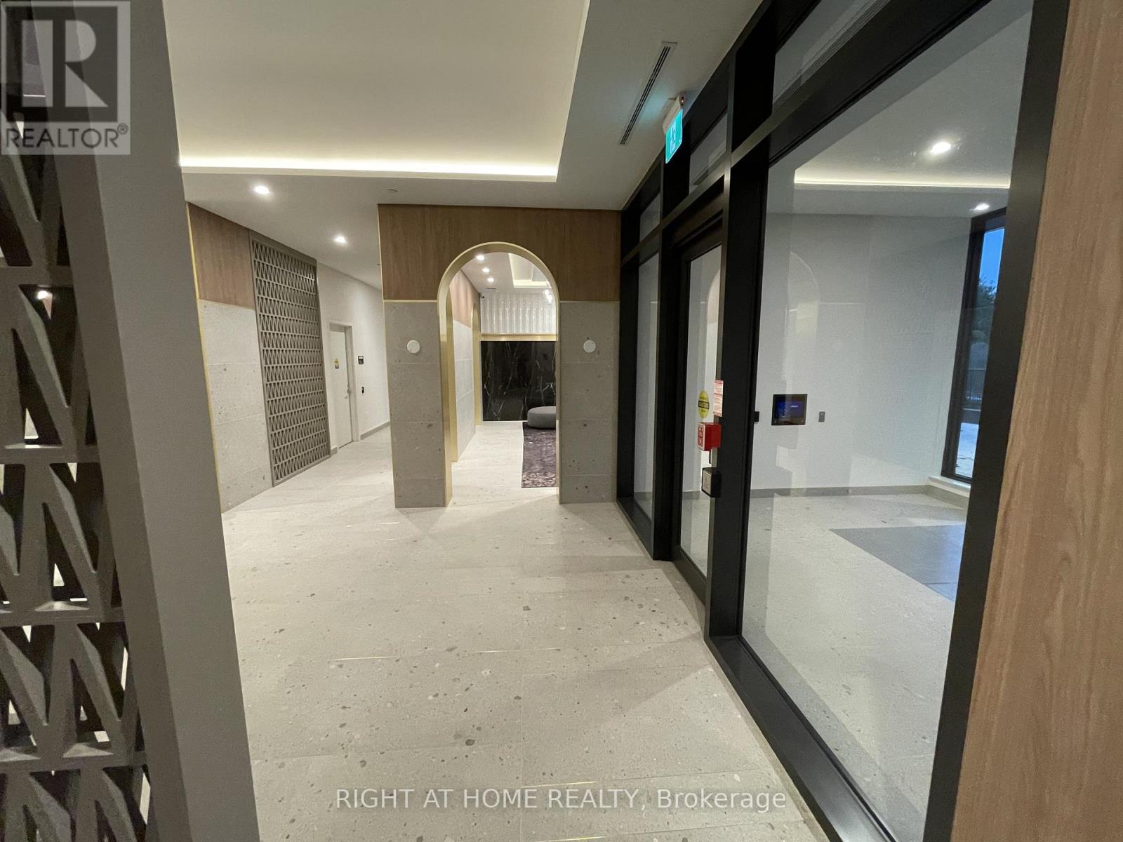 323 - 1 Kyle Lowry Road, Toronto, Ontario  M3C 1H7 - Photo 37 - C12496164