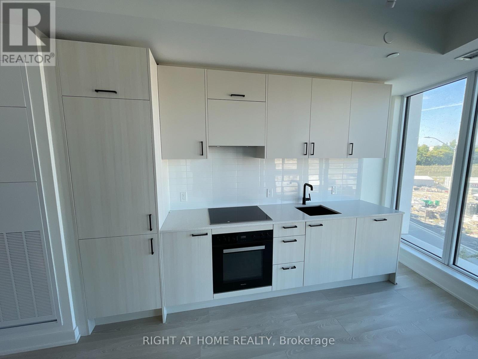 323 - 1 Kyle Lowry Road, Toronto, Ontario  M3C 1H7 - Photo 7 - C12496164