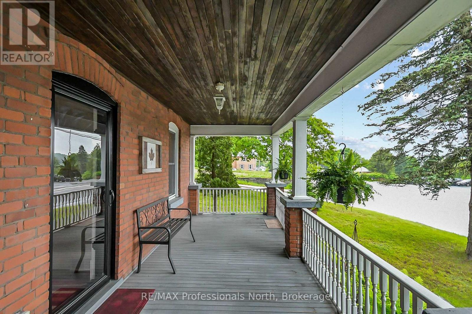 133 Main Street W, Huntsville, Ontario  P1H 1W5 - Photo 11 - X12496256