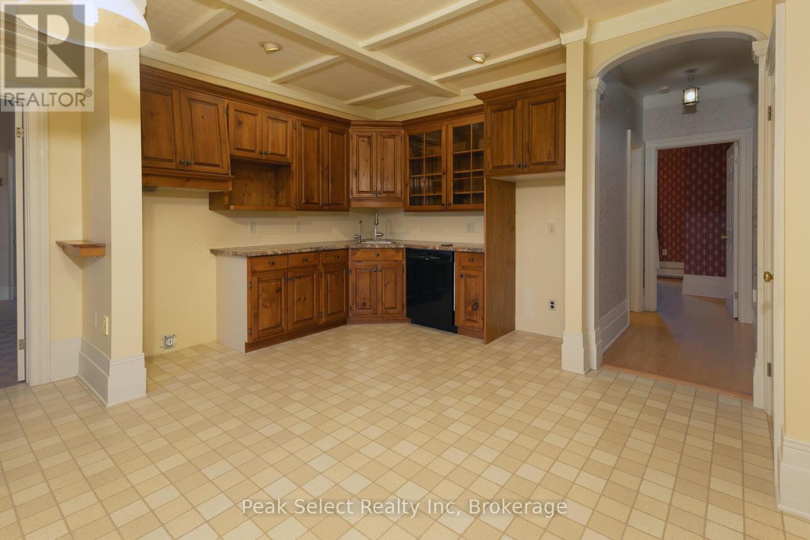 35 Ontario Street N, St. Marys, Ontario  N4X 1B1 - Photo 11 - X12496452