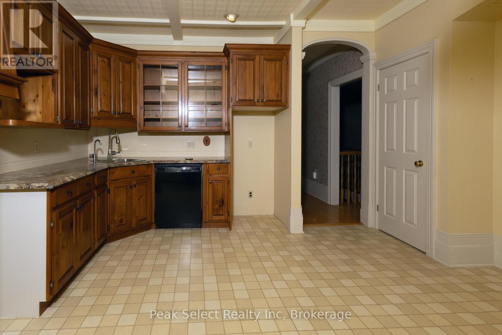 35 Ontario Street N, St. Marys, Ontario  N4X 1B1 - Photo 12 - X12496452