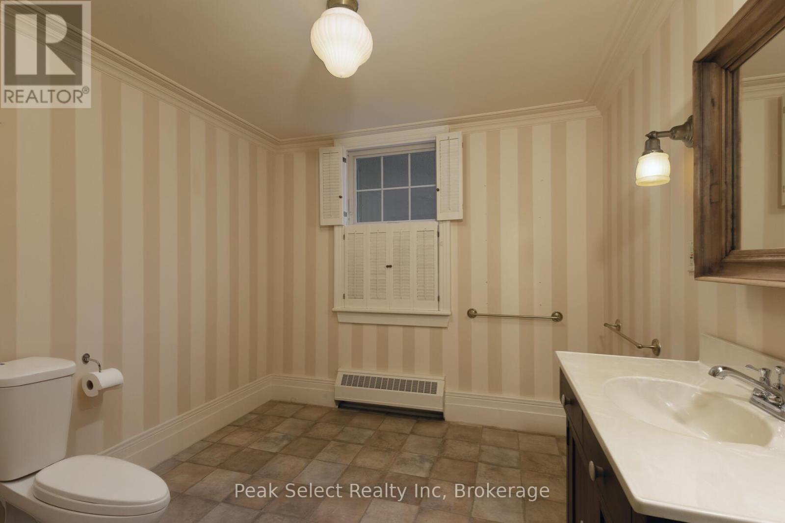 35 Ontario Street N, St. Marys, Ontario  N4X 1B1 - Photo 22 - X12496452