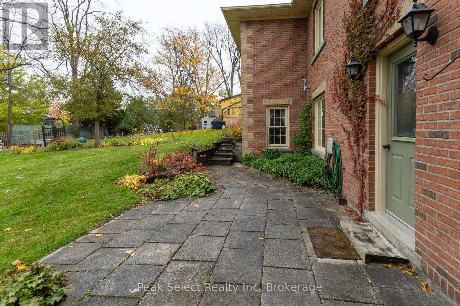 35 Ontario Street N, St. Marys, Ontario  N4X 1B1 - Photo 26 - X12496452