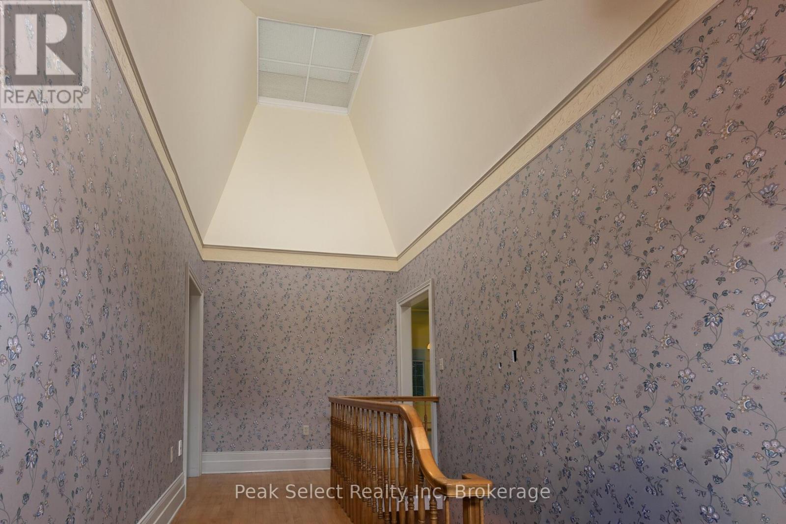 35 Ontario Street N, St. Marys, Ontario  N4X 1B1 - Photo 8 - X12496452