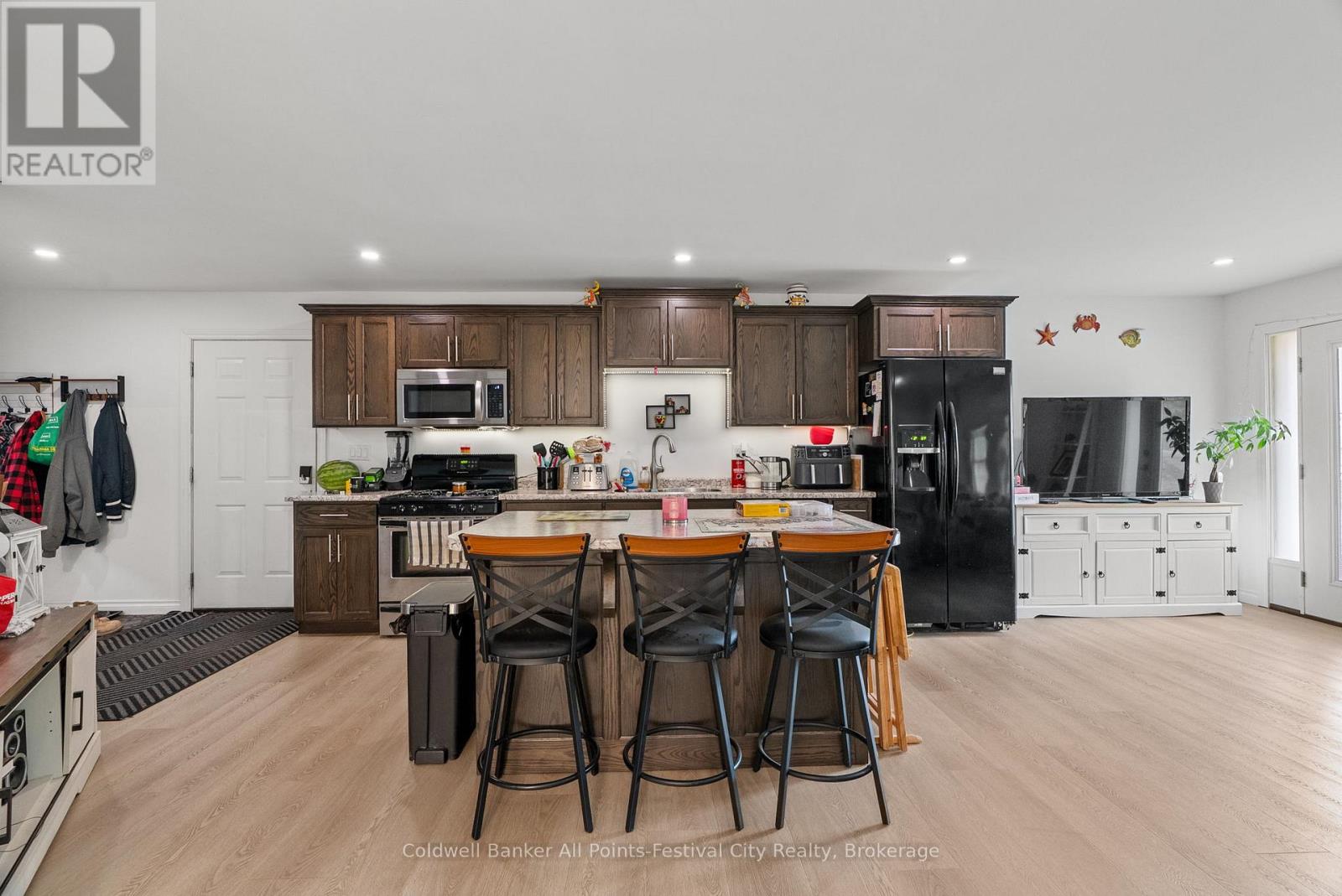 69 Whitehead Street, Central Huron, Ontario  N0M 1L0 - Photo 10 - X12496478