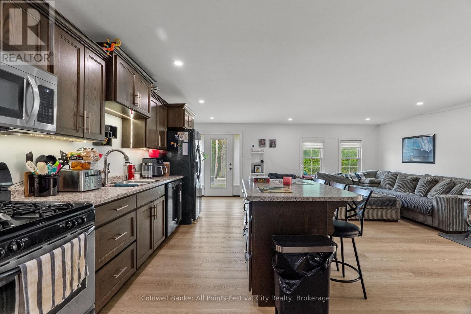 69 Whitehead Street, Central Huron, Ontario  N0M 1L0 - Photo 13 - X12496478