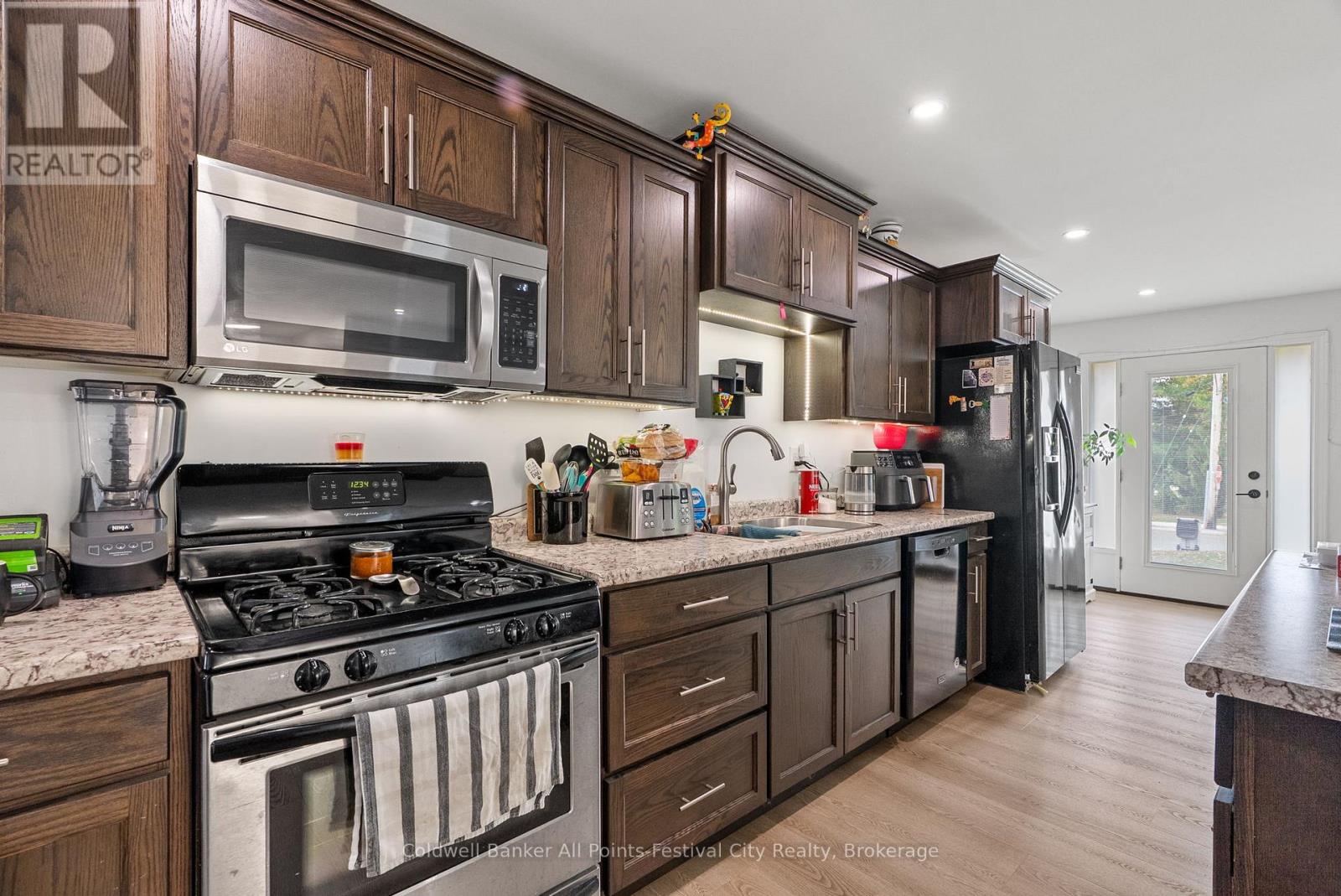 69 Whitehead Street, Central Huron, Ontario  N0M 1L0 - Photo 14 - X12496478