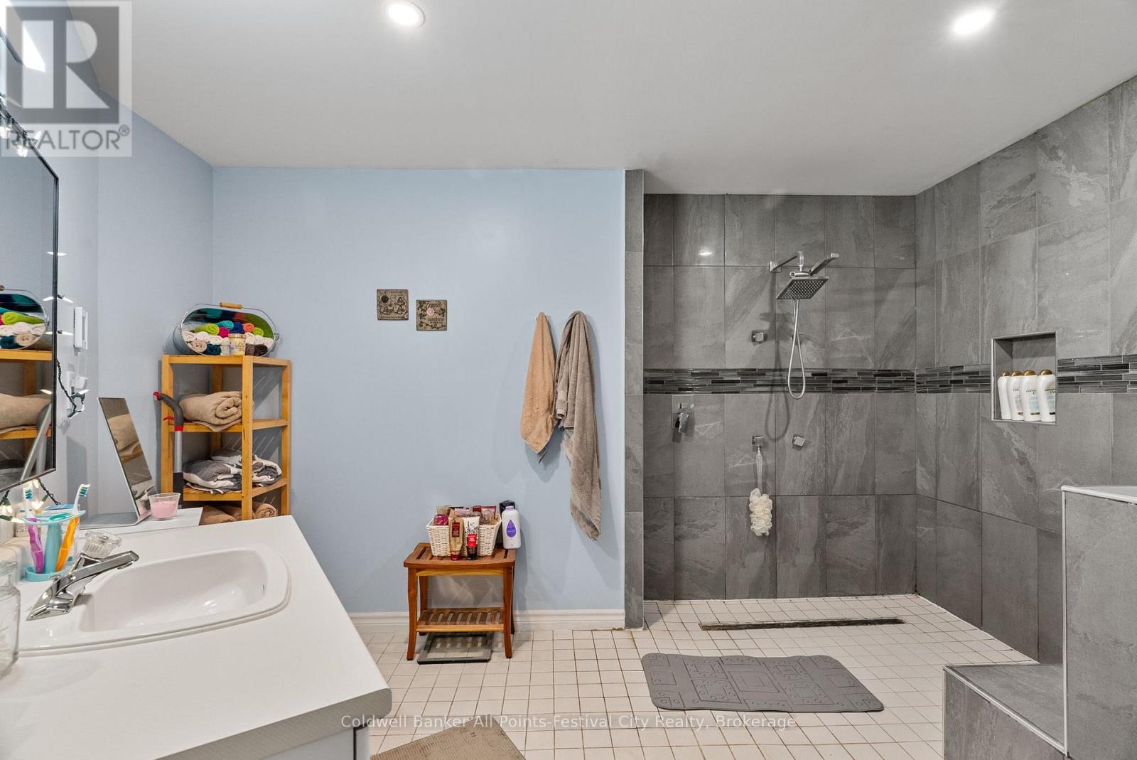 69 Whitehead Street, Central Huron, Ontario  N0M 1L0 - Photo 17 - X12496478