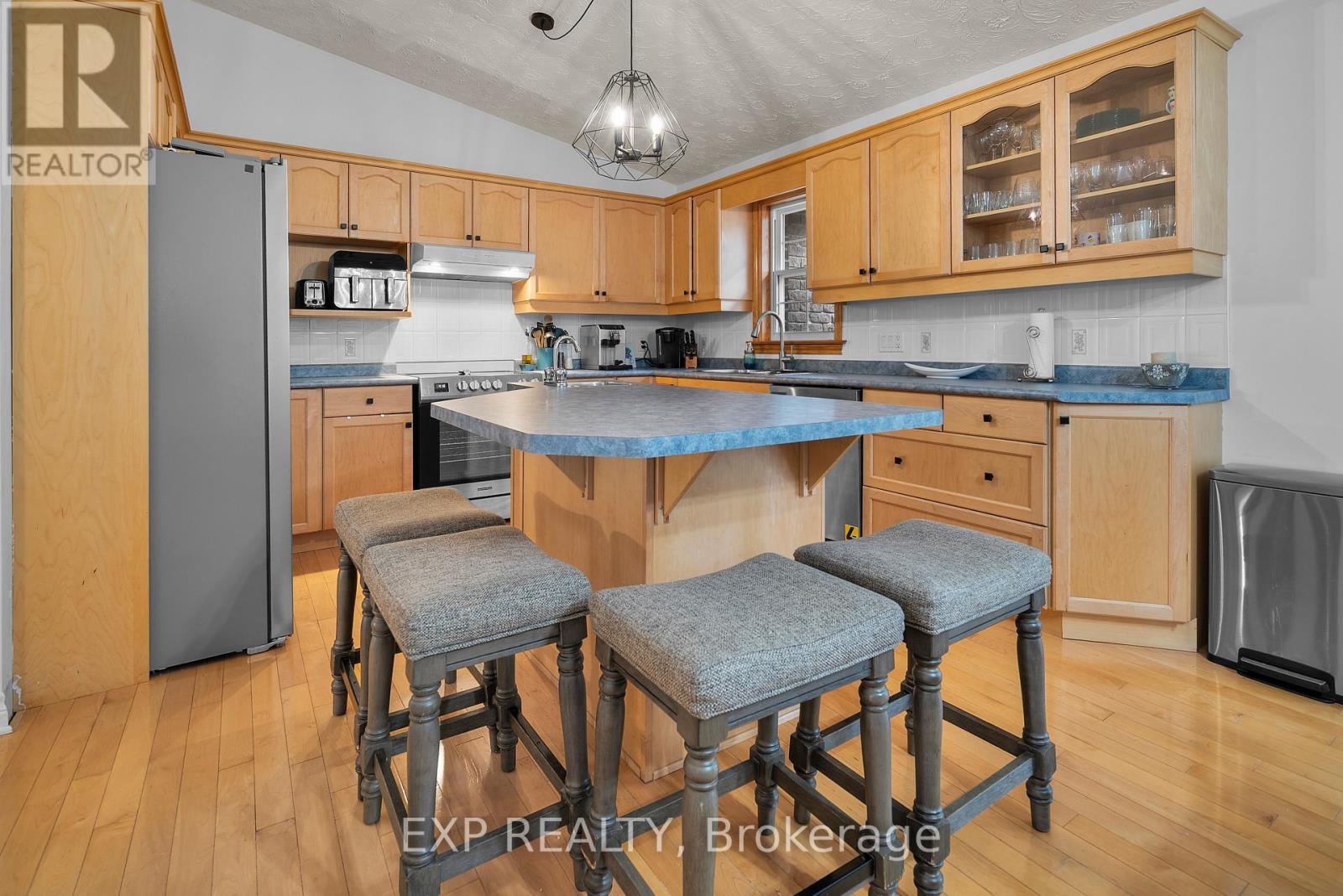 93 Park Street, Fort Erie (Ridgeway), Ontario  L0S 1N0 - Photo 11 - X12496496