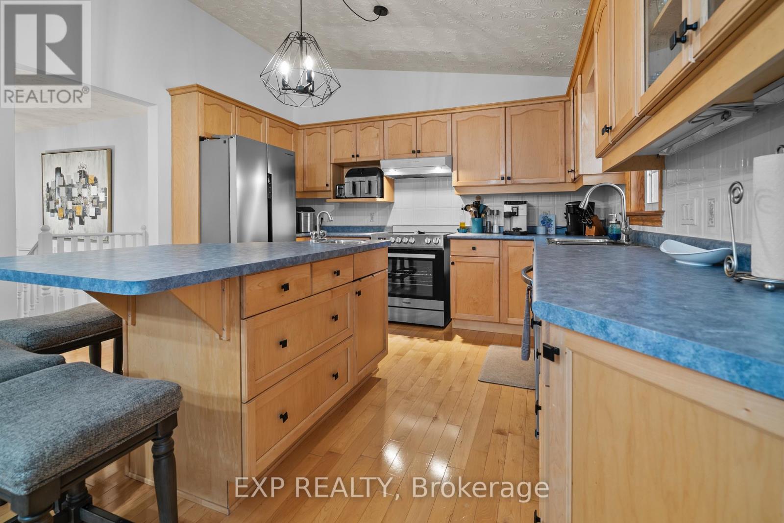 93 Park Street, Fort Erie (Ridgeway), Ontario  L0S 1N0 - Photo 12 - X12496496