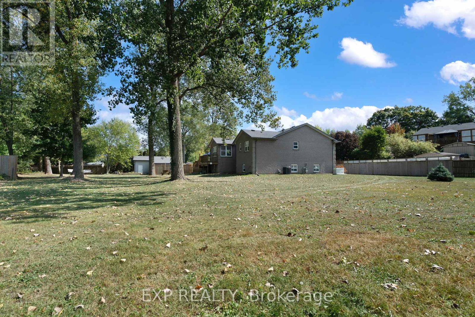 93 Park Street, Fort Erie (Ridgeway), Ontario  L0S 1N0 - Photo 39 - X12496496