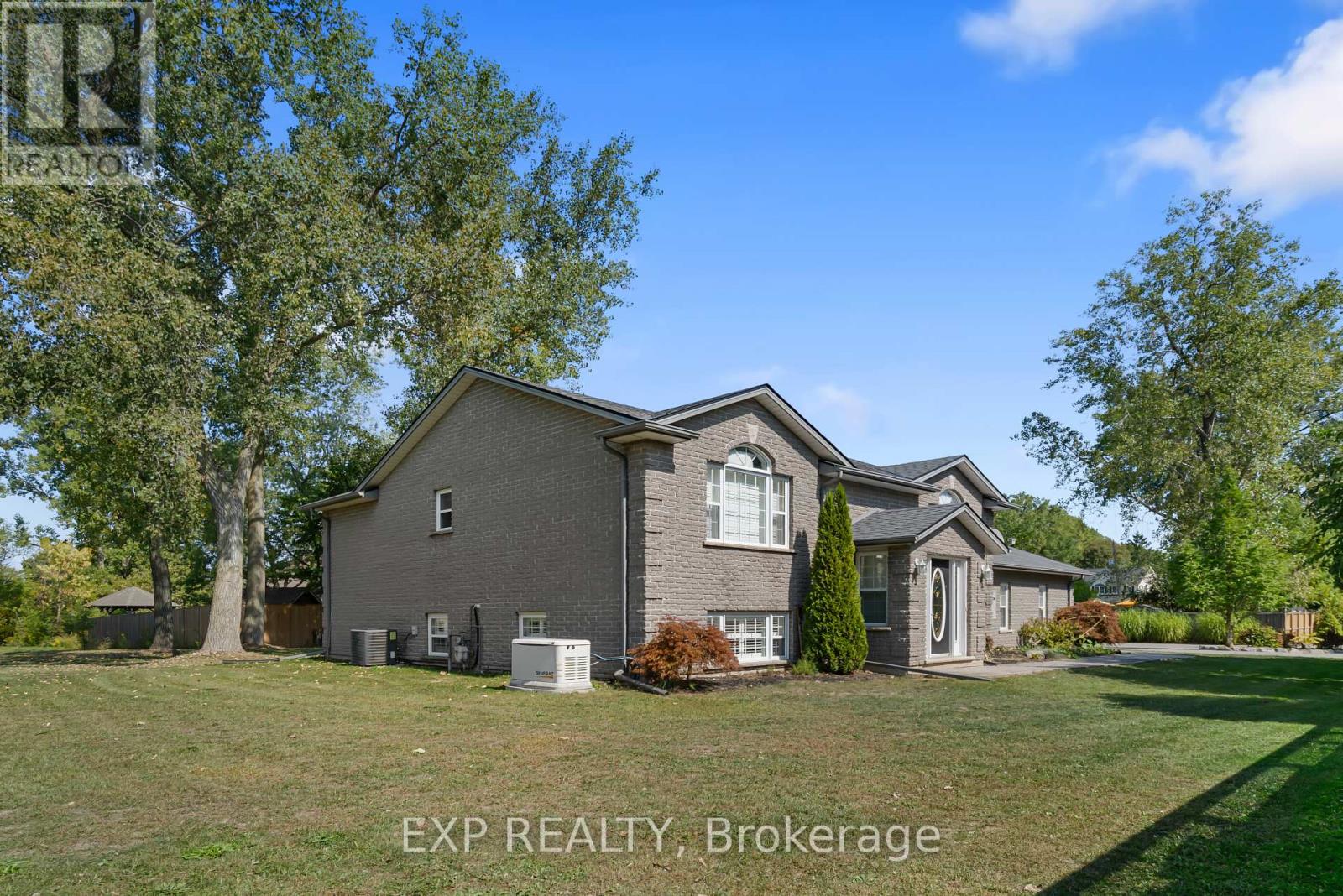 93 Park Street, Fort Erie (Ridgeway), Ontario  L0S 1N0 - Photo 4 - X12496496