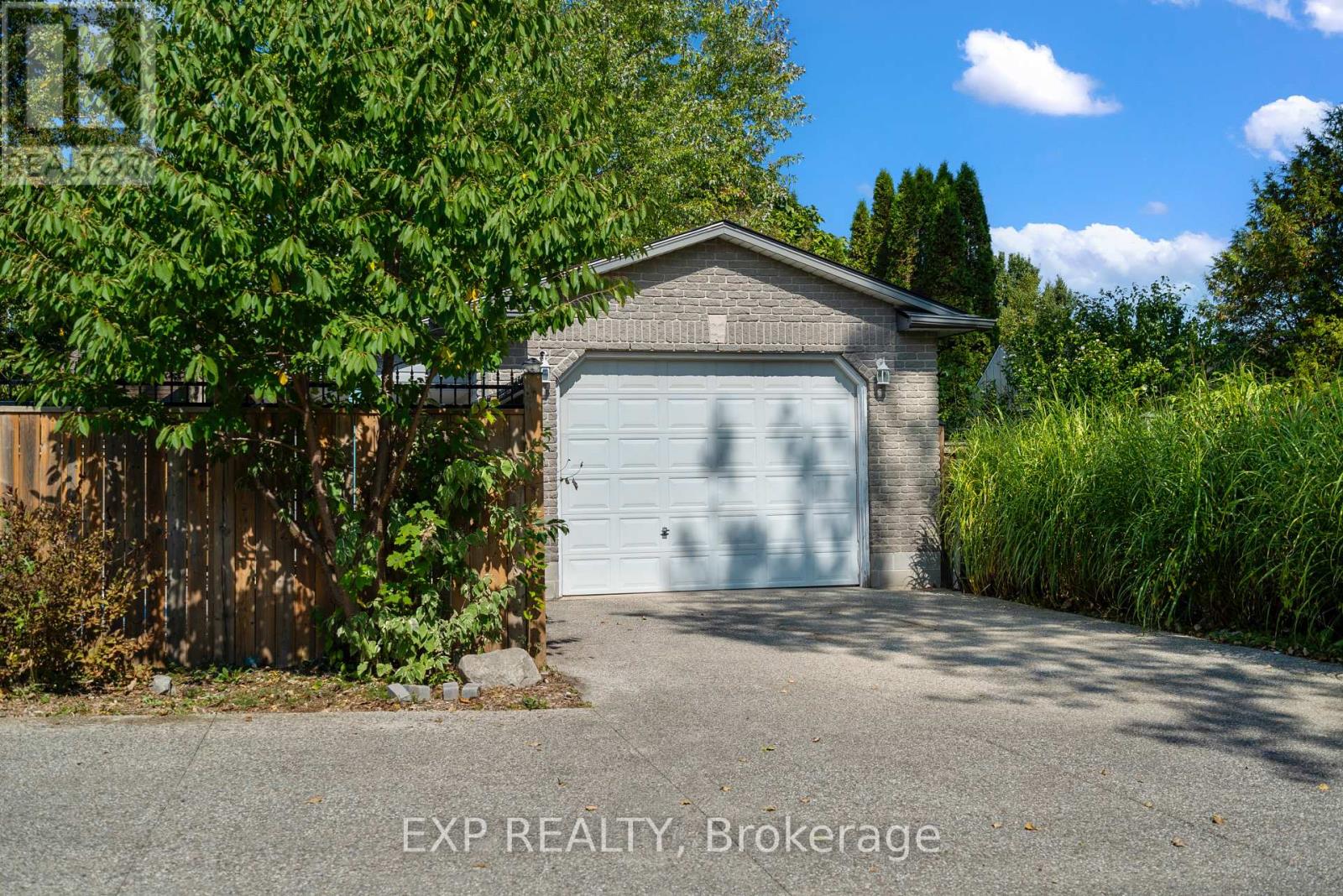 93 Park Street, Fort Erie (Ridgeway), Ontario  L0S 1N0 - Photo 8 - X12496496