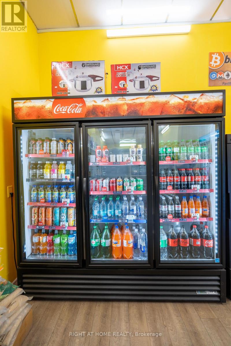 370 Bank Street, Ottawa, Ontario  K2P 1Y2 - Photo 10 - X12170980