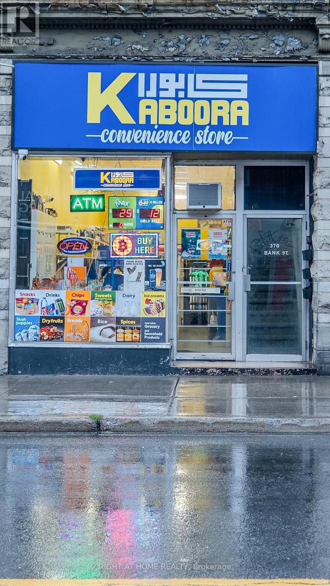 370 BANK STREET, Ottawa, Ontario