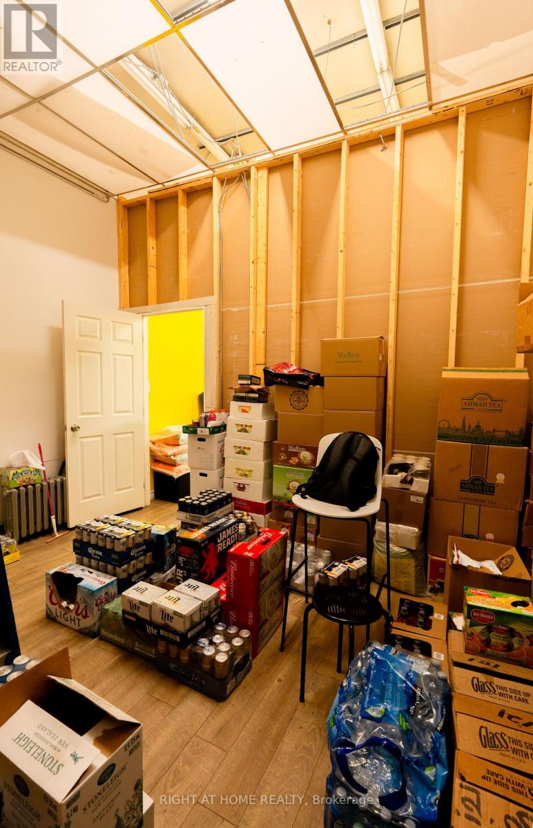 370 Bank Street, Ottawa, Ontario  K2P 1Y2 - Photo 12 - X12170980