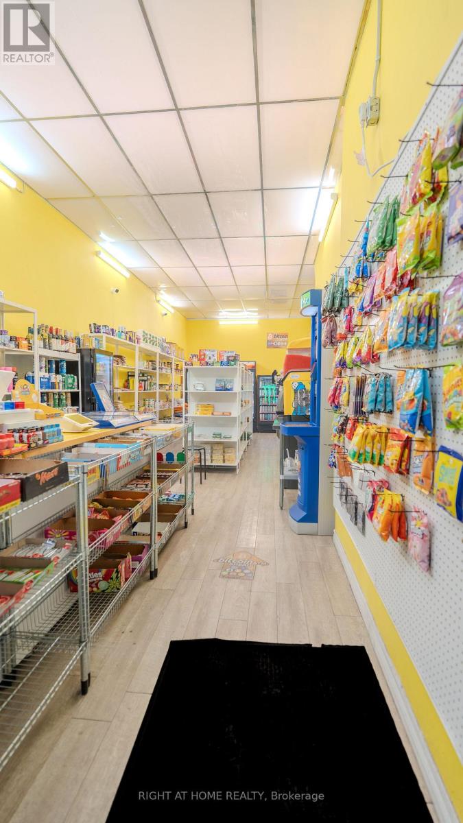 370 Bank Street, Ottawa, Ontario  K2P 1Y2 - Photo 22 - X12170980